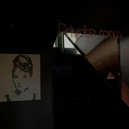 Penthouse Flamingo *